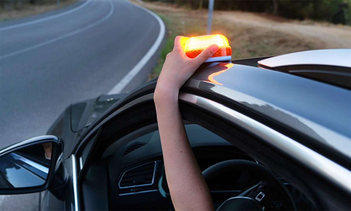 Die Warnleuchte V16: Sicherheit auf der Straße neu definiert
